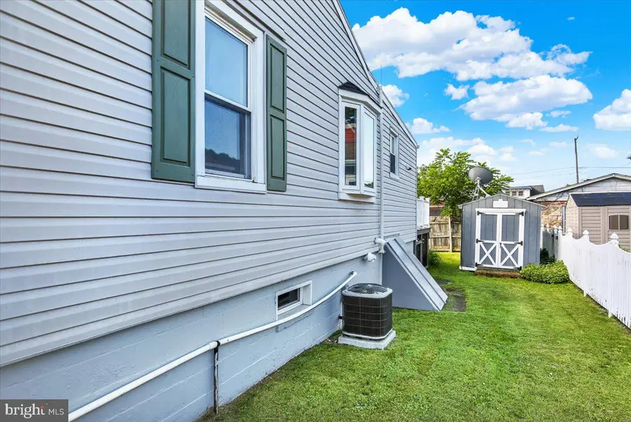 216 Vesper Ave, Reading, PA 19606 - #3