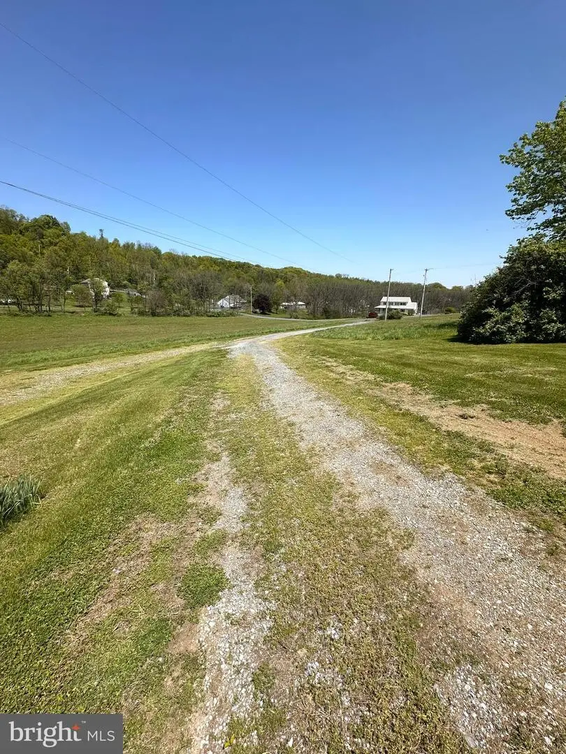 184 Speicher Rd, Bernville, PA 19506 - #1