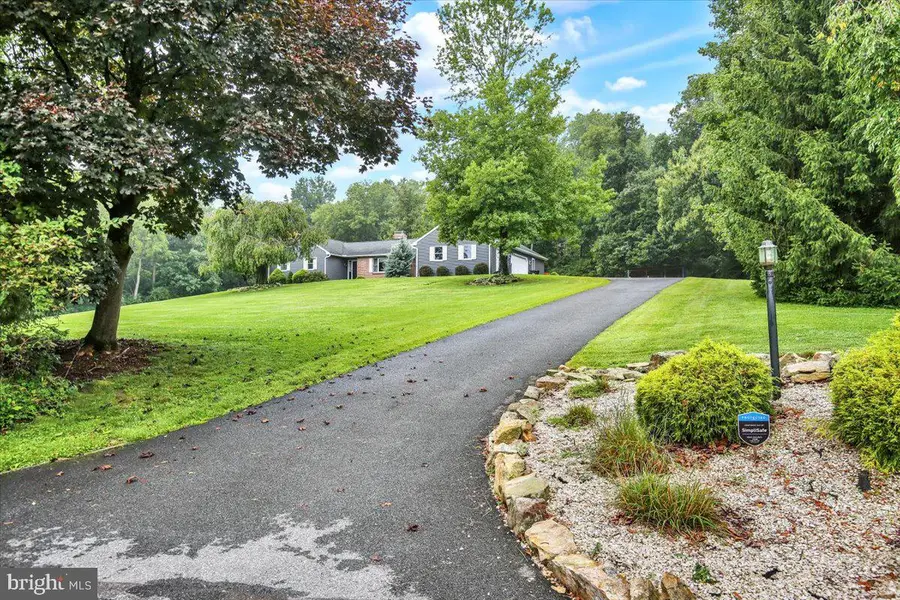 12 Schoolhouse Ln, Fleetwood, PA 19522 - #3