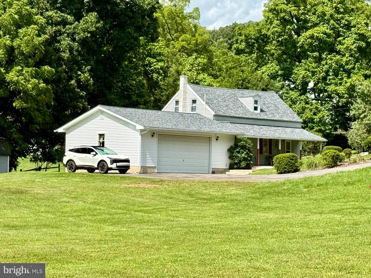 3646 Chestnut St, Temple, PA 19560 - #1