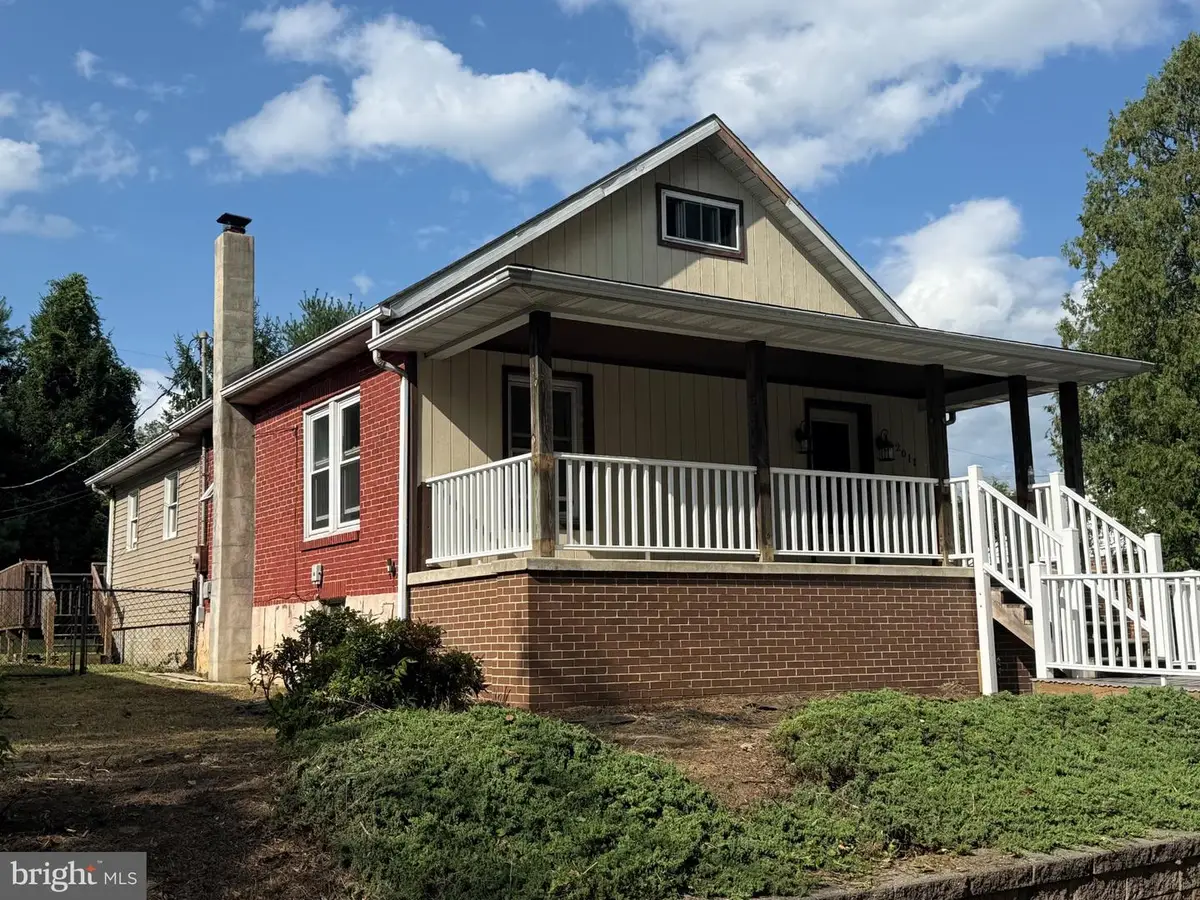 2011 Reading Ave, West Lawn, PA 19609 - #1