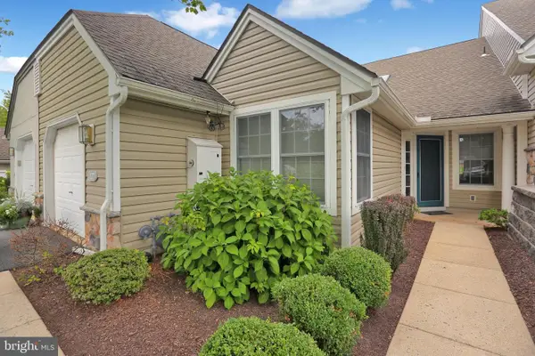 127 Hawthorne Ct, WYOMISSING, PA 19610
