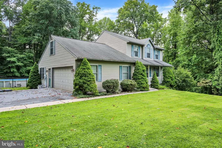 306 Mountain Ave, Robesonia, PA 19551 - #2