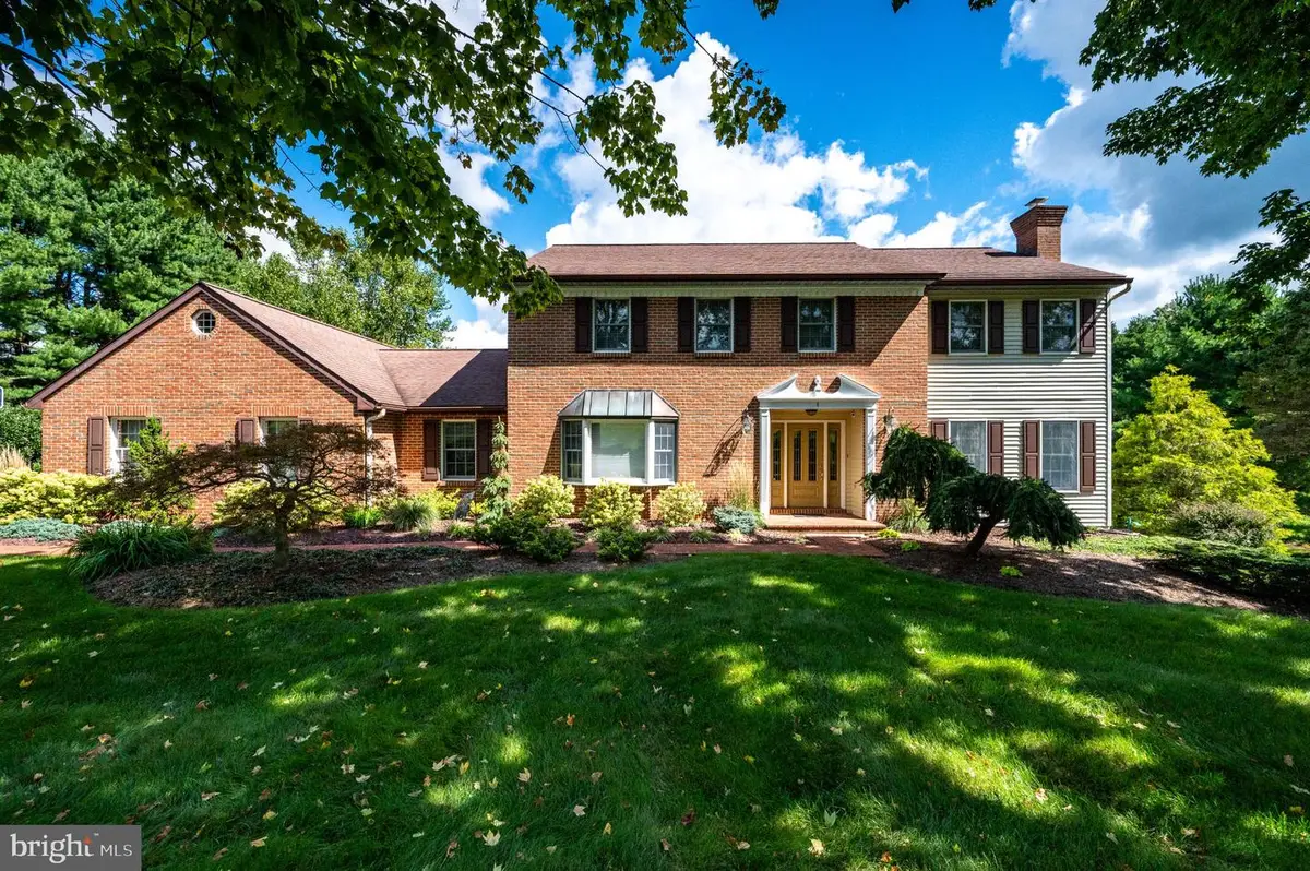 4 Glen Hollow Ct, Reading, PA 19607 - #1