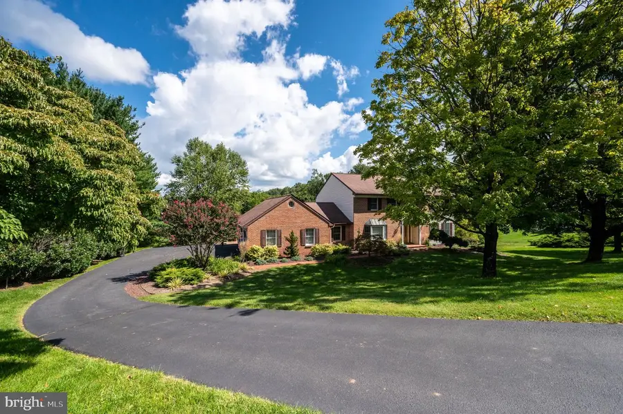 4 Glen Hollow Ct, Reading, PA 19607 - #2