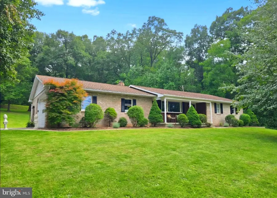 32 Weavers Rd, Fleetwood, PA 19522 - #3