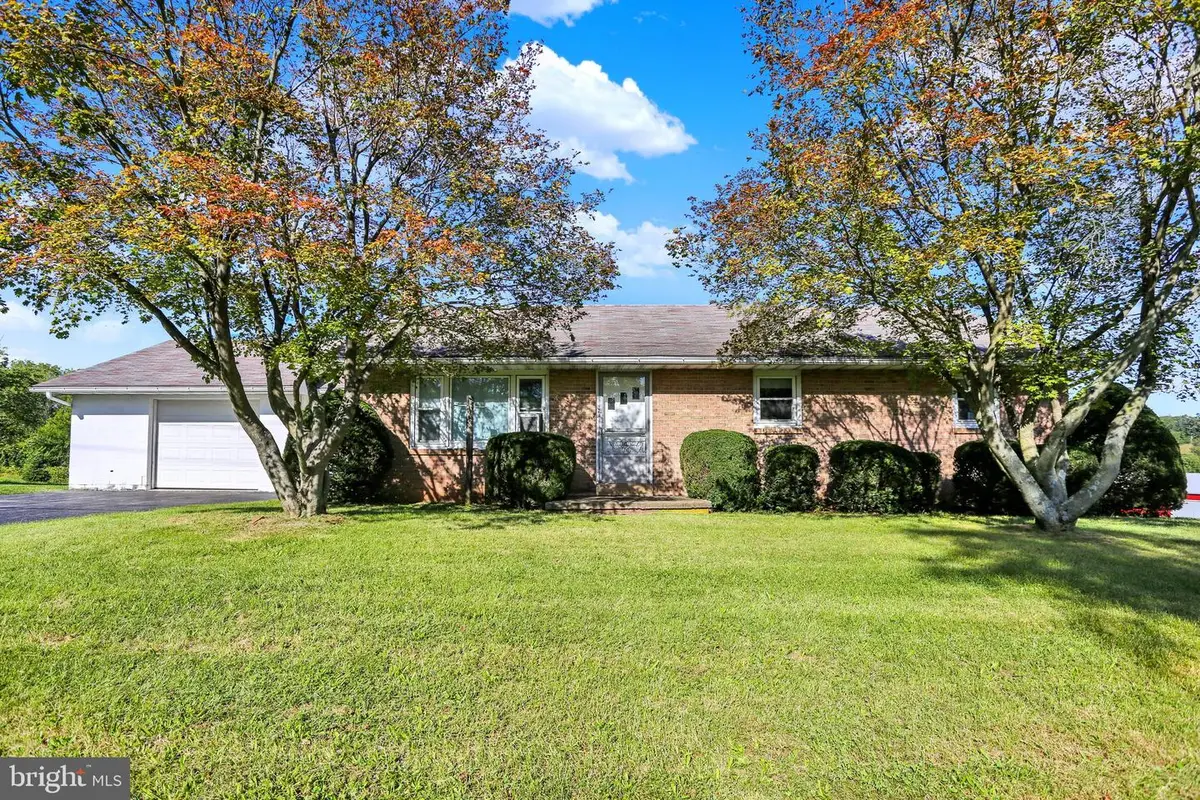 1365 Centerport Rd, Mohrsville, PA 19541 - #1