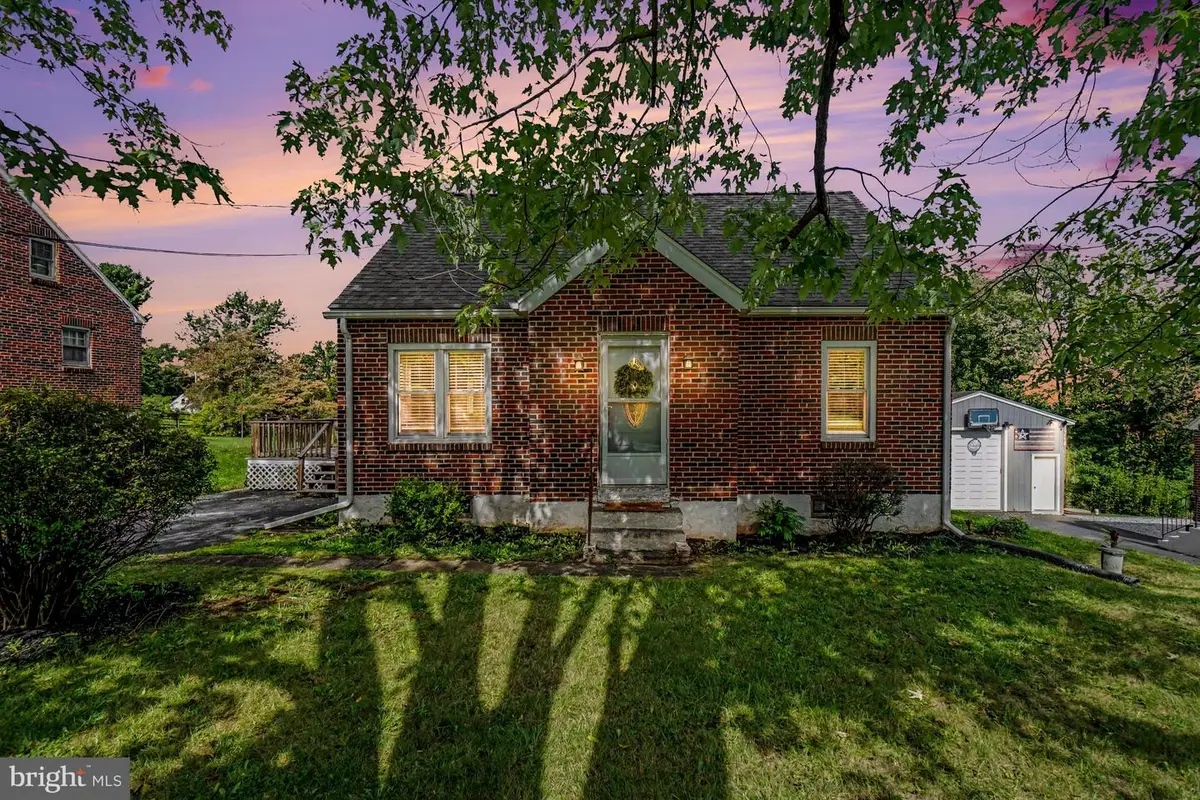 862 Englesville Hill Rd, Boyertown, PA 19512 - #1