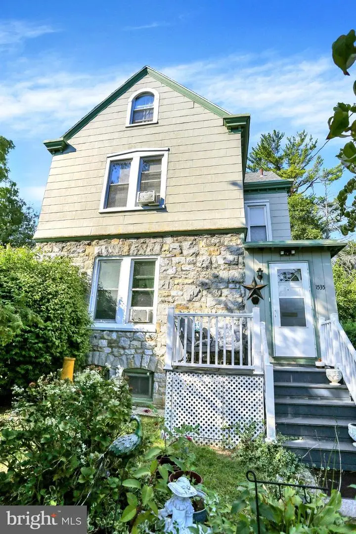 1535 Haak St, Reading, PA 19602 - #2