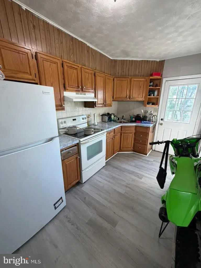 354 Linden St, Reading, PA 19604 - #3