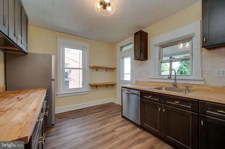 2307 Hoffer Ave, Reading, PA 19605 - #2