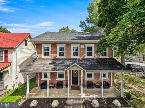 1203 Old Swede Rd, DOUGLASSVILLE, PA 19518