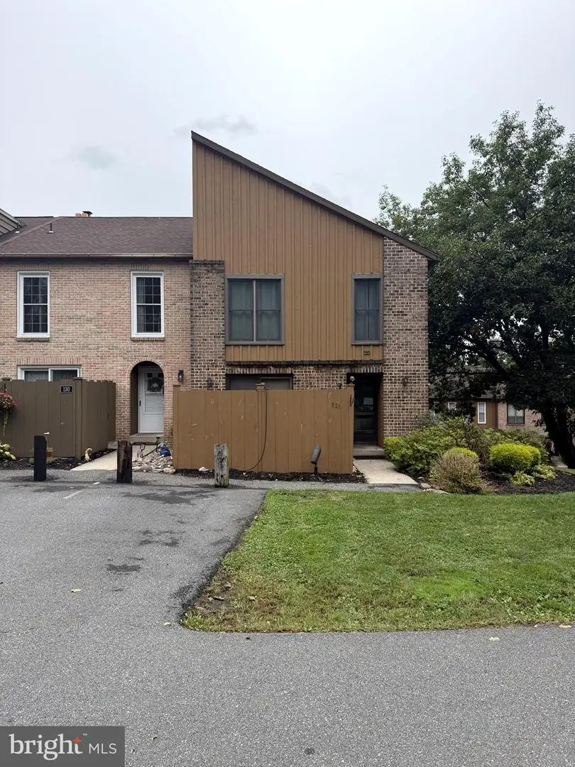 129 Merion Ln, Reading, PA 19607 - #2