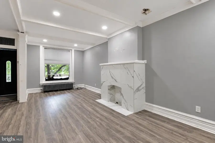 346 Spring St, Reading, PA 19601 - #2