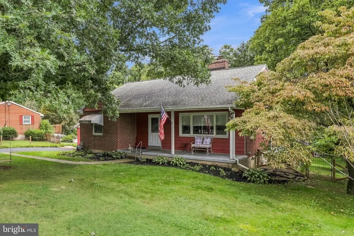 634 Fairmont Ave, Wernersville, PA 19565 - #1