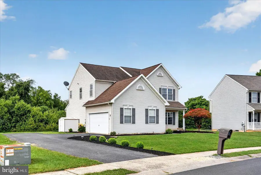 266 Longleaf Dr, Blandon, PA 19510 - #2