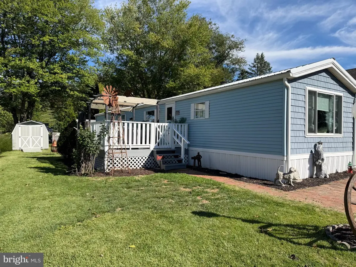 209 Memory Ln, Hamburg, PA 19526 - #1