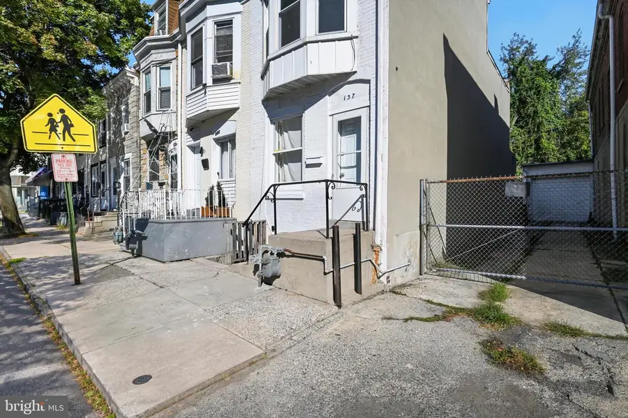 137 N 3rd St, Reading, PA 19601 - #3