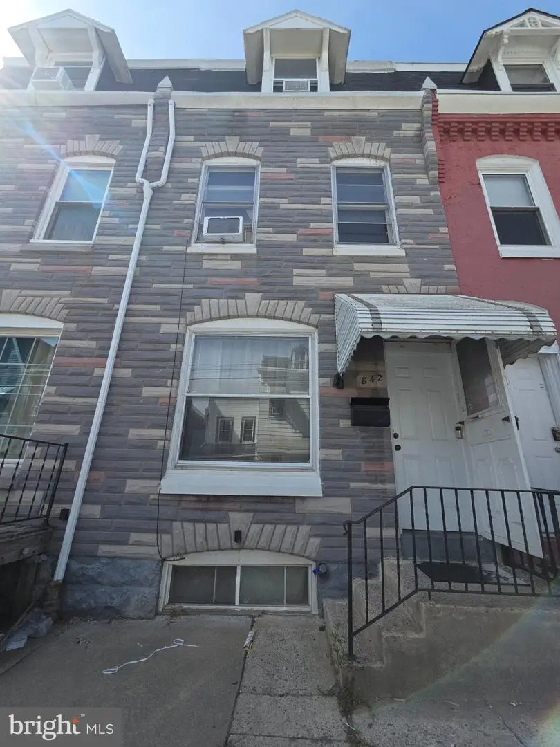 842 Church St, Reading, PA 19601 - #1