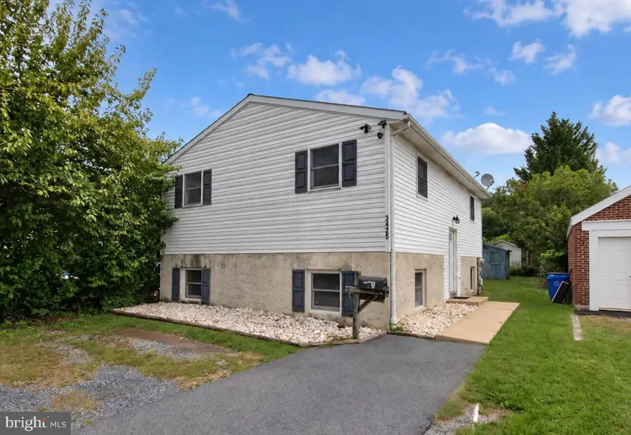 3425 Marion St, Reading, PA 19605 - #2