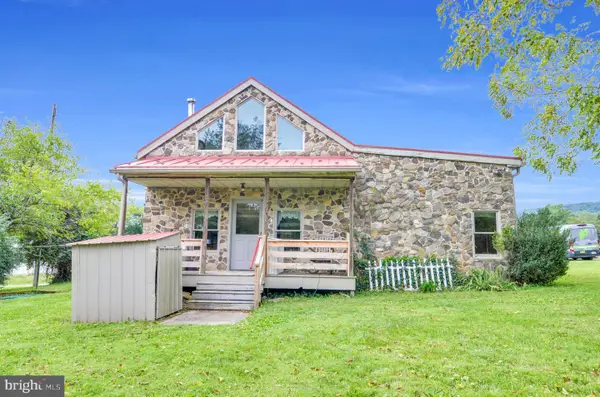 3390 Mountain Rd, HAMBURG, PA 19526