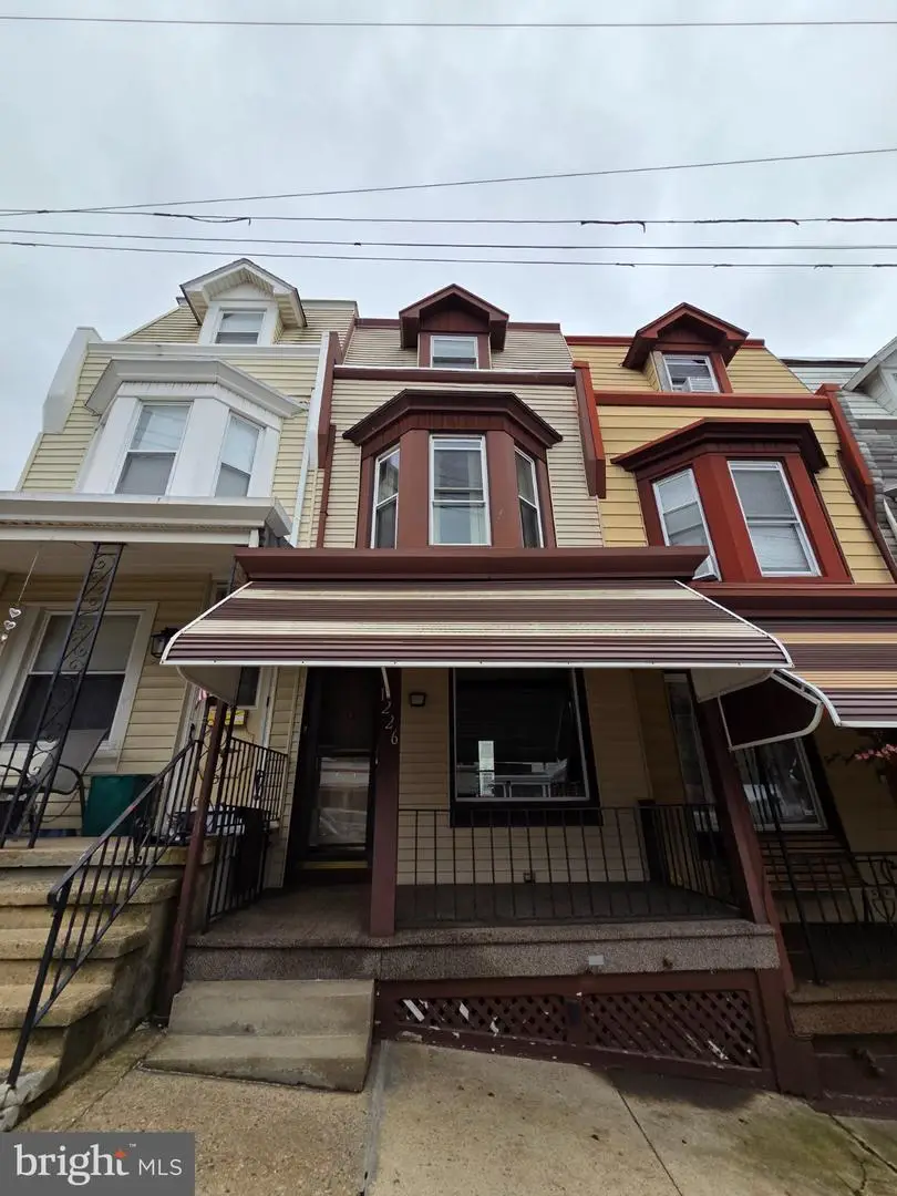 1226 Douglass St, Reading, PA 19604 - #1