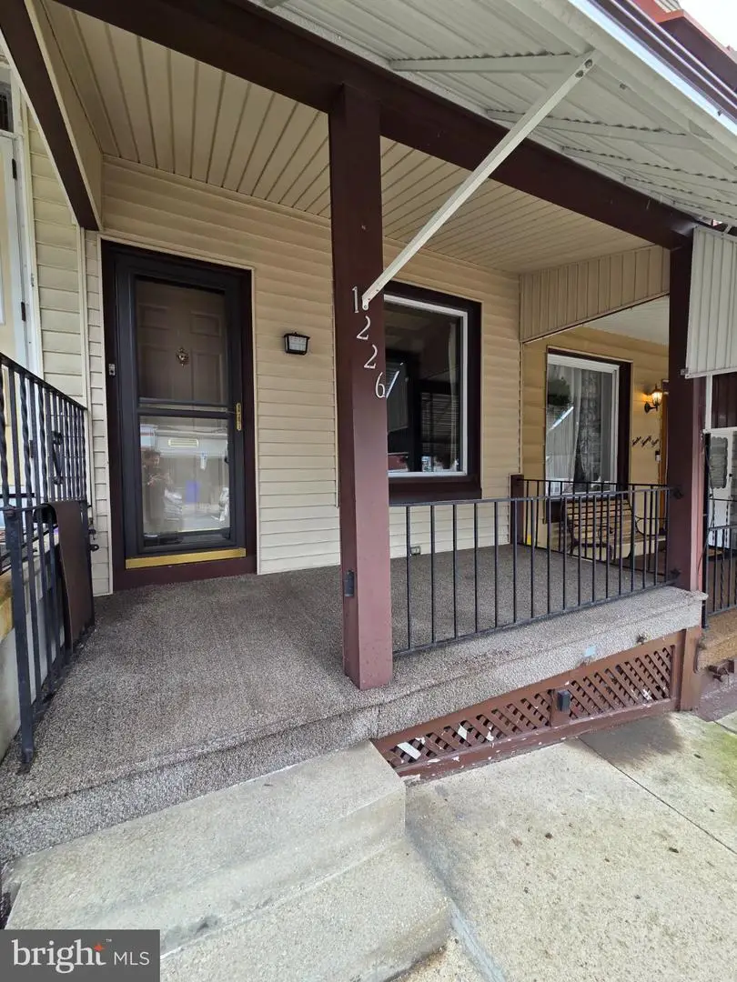 1226 Douglass St, Reading, PA 19604 - #2