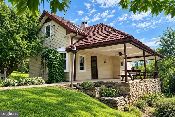 155 Oley Furnace Rd, FLEETWOOD, PA 19522
