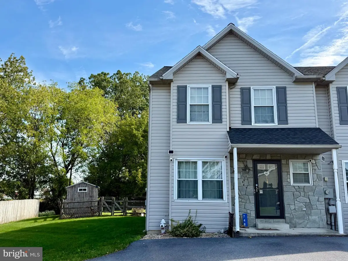 748 Golden Dr, Blandon, PA 19510 - #1