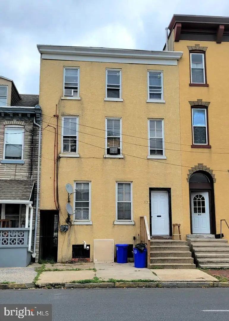 409 S 4th St, Reading, PA 19602 - #1
