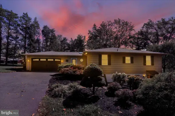 240 Monocacy Creek Rd, DOUGLASSVILLE, PA 19508