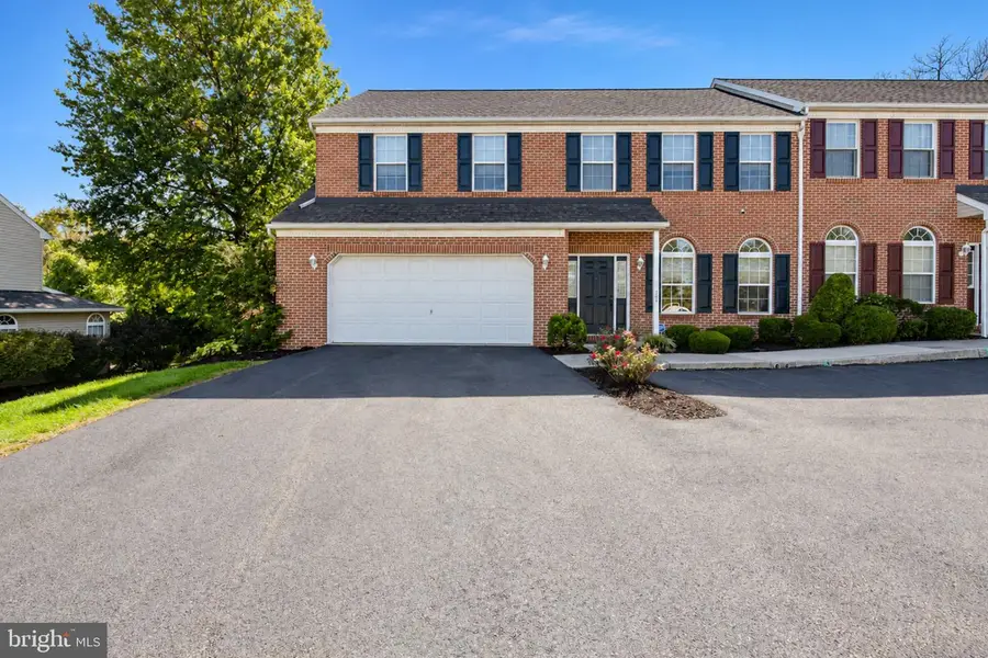 203 Barrington Dr, Reading, PA 19607 - #2