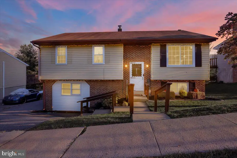 104 Pear St, Mohnton, PA 19540 - #2