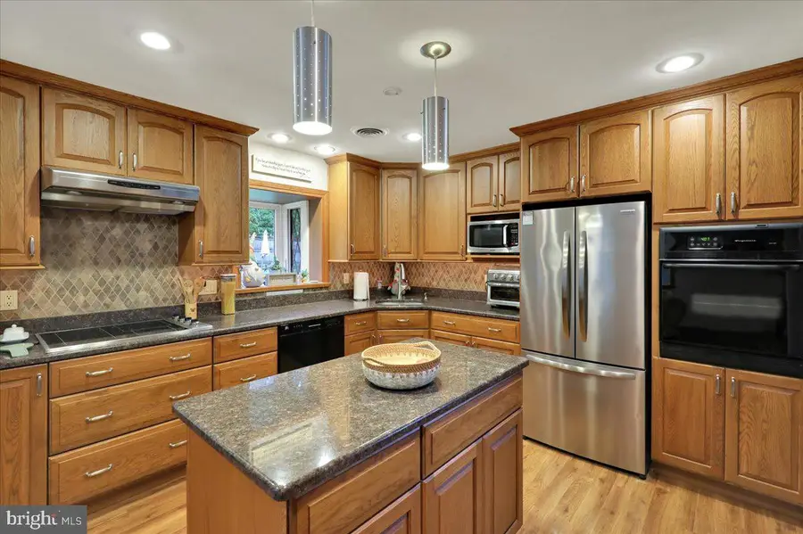 2170 Garfield Ave, Reading, PA 19609 - #3