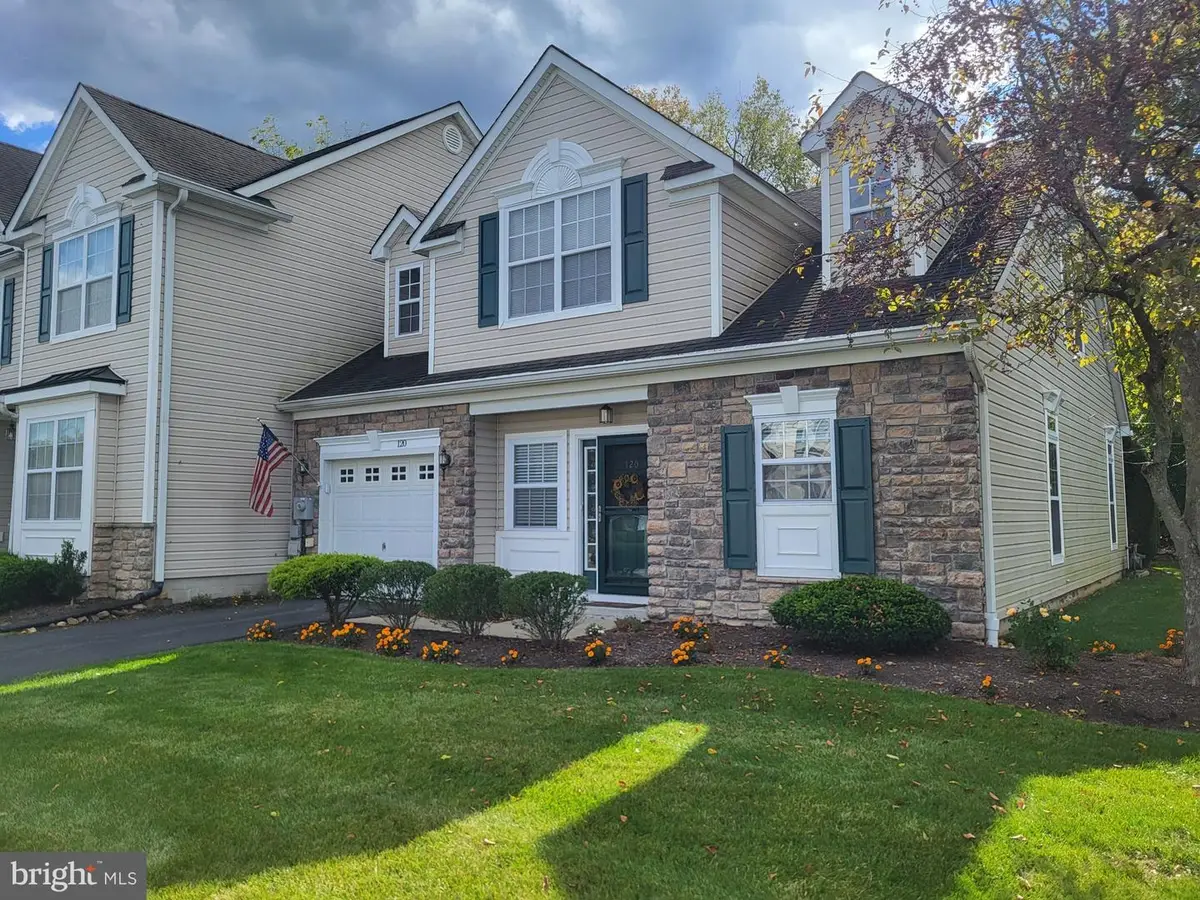 120 Village Dr, Blandon, PA 19510 - #1