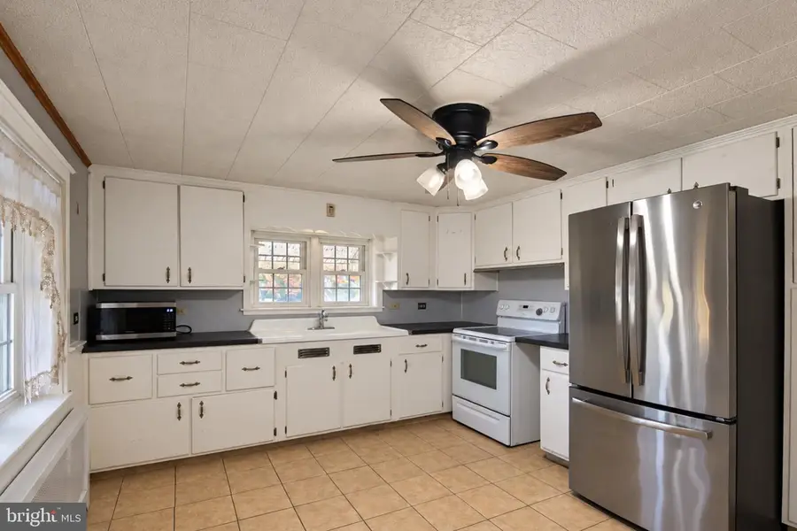 10 Hoch Rd, Oley, PA 19547 - #2