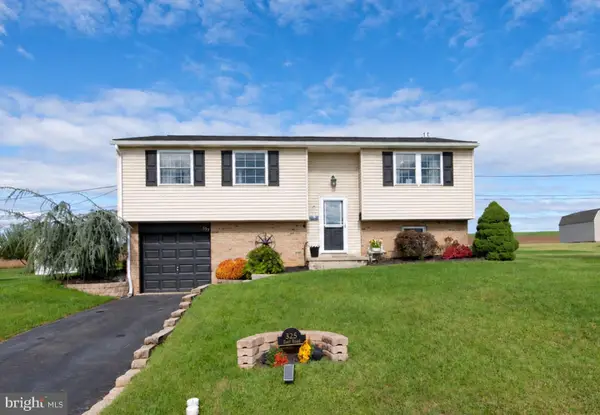 325 Egle Rd, READING, PA 19601