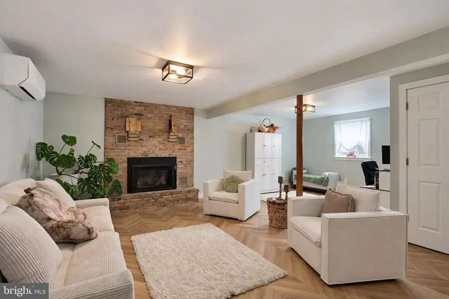 325 Egle Rd, Reading, PA 19601 - #2