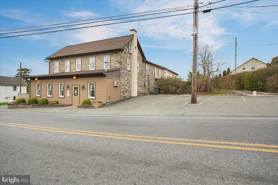 4 Baldy Hill Rd, Boyertown, PA 19512 - #3
