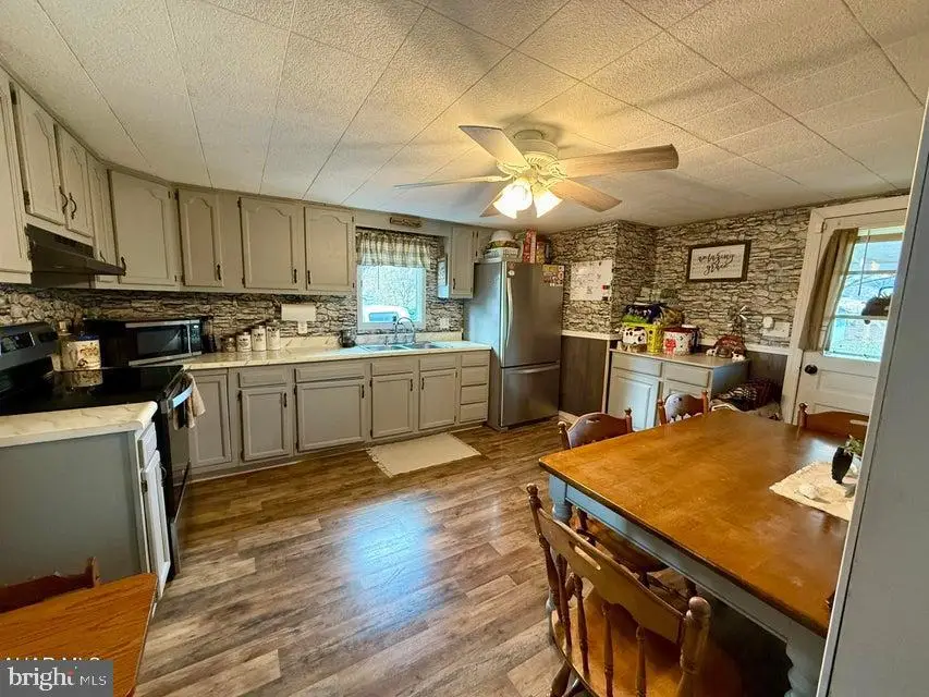 183 Pealer St, Williamsburg, PA 16693 - Image #3