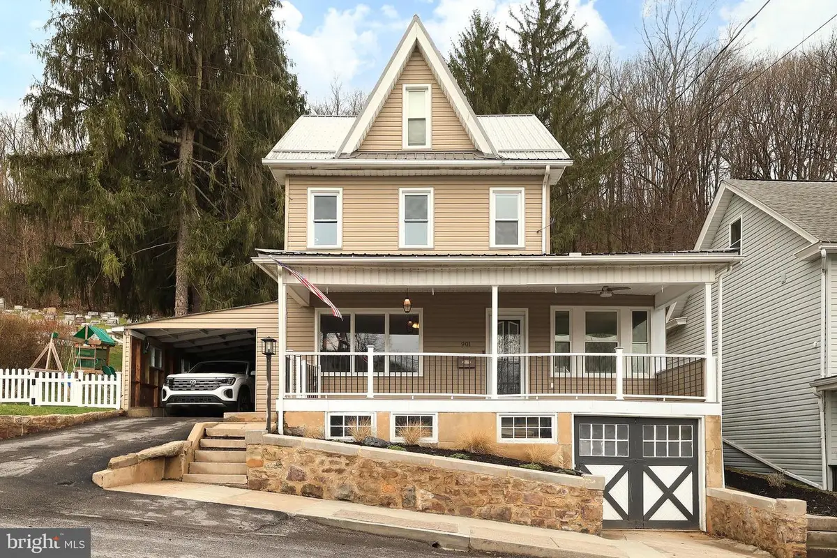 901 Belmont Ave, Tyrone, PA 16686 - #1