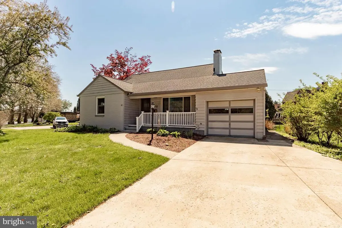 40 Mansion Blvd, Altoona, PA 16602 - #1