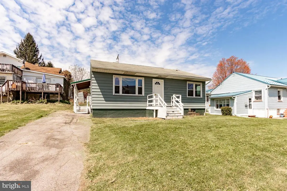 504 E Walton Ave, Altoona, PA 16602 - #1