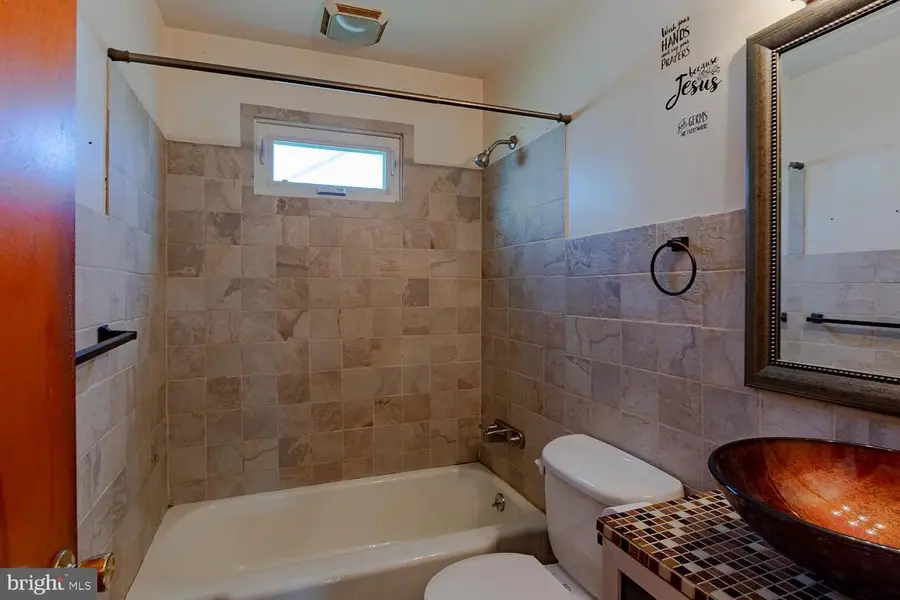 504 E Walton Ave, Altoona, PA 16602 - #2