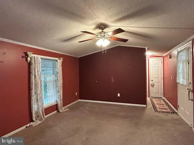 724 Maplewood Dr, Altoona, PA 16601 - #2