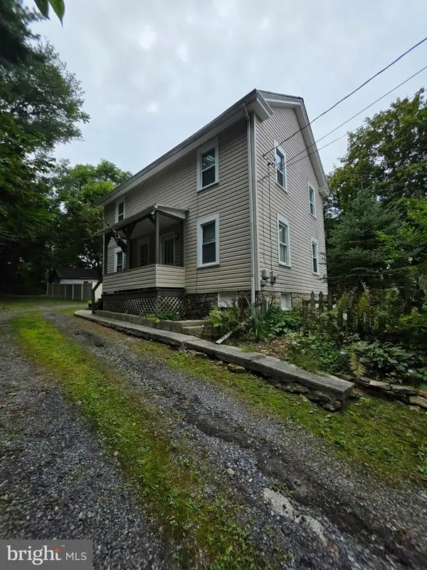 317 Park Aly, WILLIAMSBURG, PA 16693