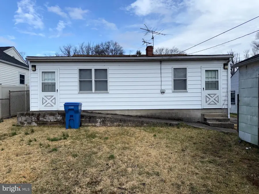 2715 Crest Ave, Bristol, PA 19007 - Image #2