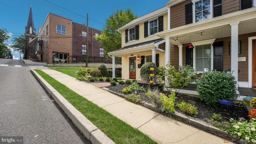 146 N Church, Doylestown, PA 18901 - Image #2