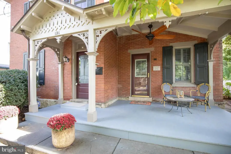 121 Cottage St, Doylestown, PA 18901 - Image #2