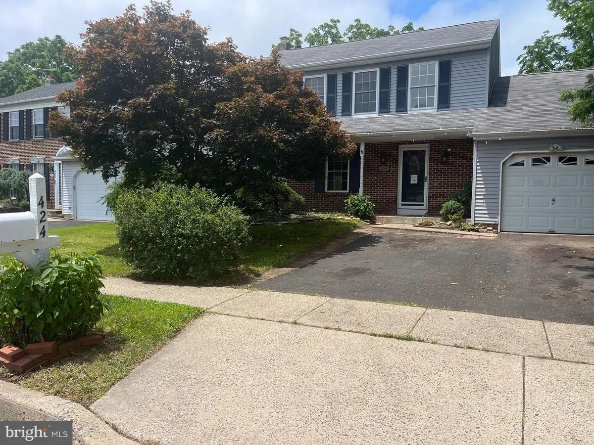 424 Dorchester Ln, Perkasie, PA 18944 - Image #1